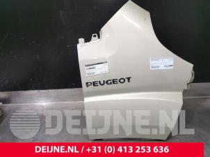 Used Front wing, right Peugeot Boxer (U9) 2.2 HDi 100 Euro 4 Price on request offered by van Deijne Onderdelen Uden B.V.