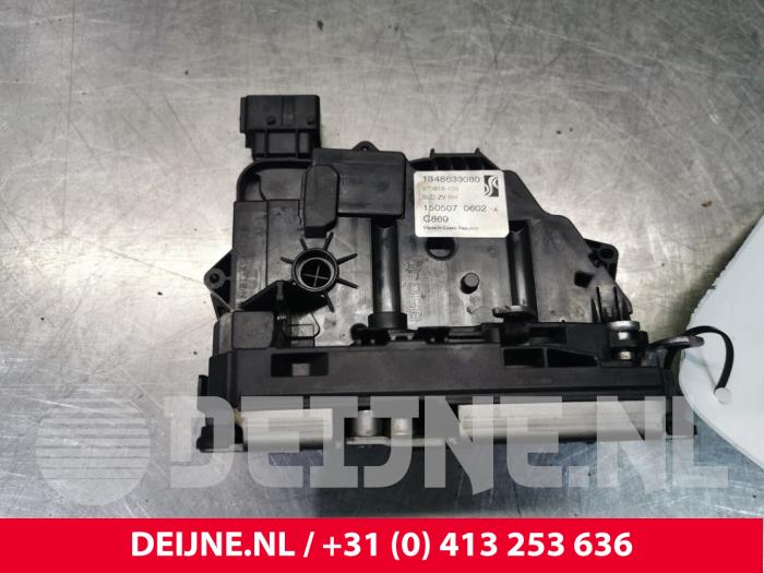Peugeot Boxer 06- Sliding door lock mechanisms, right stock