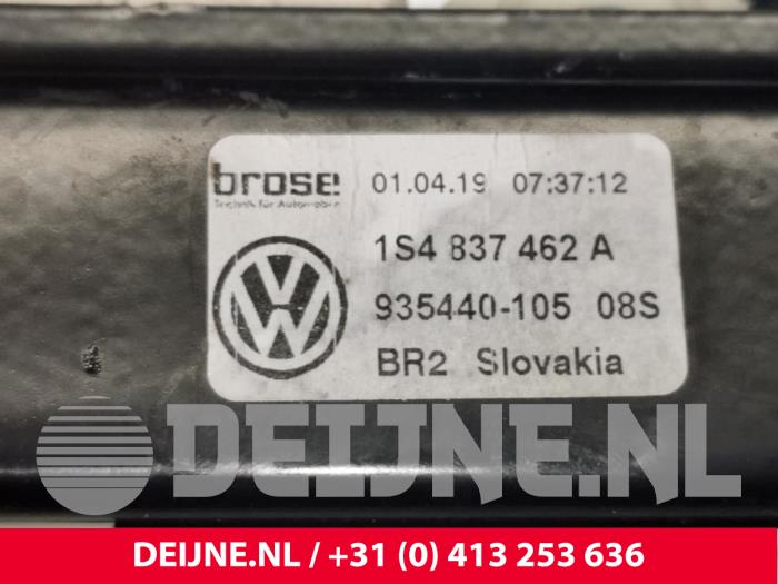 Mécanique vitre 4portes avant droite d'un Volkswagen Up! (121) 1.0 12V 60 2019