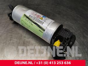 Używane Kondensator start/stop Opel Vivaro 2.0 CDTI 122 Cena € 90,75 Z VAT oferowane przez van Deijne Onderdelen Uden B.V.