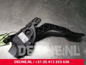Used Accelerator pedal Volvo V60 I (FW/GW) 2.4 D6 20V Plug-in Hybrid AWD Price € 35,00 Margin scheme offered by van Deijne Onderdelen Uden B.V.