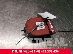 Używane Syrena alarmowa Opel Vivaro 2.0 CDTI 122 Cena € 30,25 Z VAT oferowane przez van Deijne Onderdelen Uden B.V.