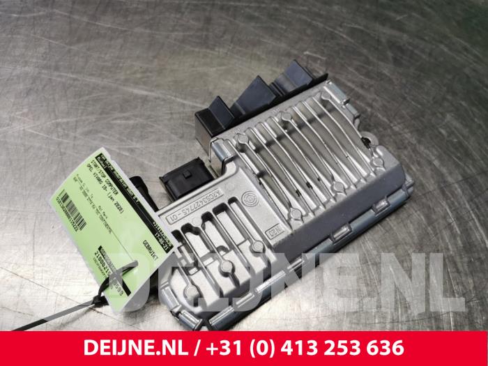Used Start/Stop computer Opel Vivaro 2.0 CDTI 122 Price € 181,50 Inclusive VAT offered by van Deijne Onderdelen Uden B.V.