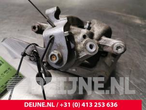 Used Rear brake calliper, left Opel Vivaro 2.0 CDTI 122 Price on request offered by van Deijne Onderdelen Uden B.V.