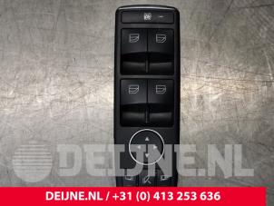 Used Electric window switch Mercedes CLA (117.3) 2.0 CLA-250 Turbo 16V Price € 25,00 Margin scheme offered by van Deijne Onderdelen Uden B.V.