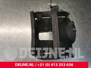 Used Front brake calliper, left Mercedes CLA (117.3) 2.0 CLA-250 Turbo 16V Price € 65,00 Margin scheme offered by van Deijne Onderdelen Uden B.V.