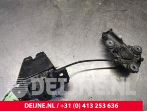 Used Tailgate lock mechanism Volvo V90 II (PW) 2.0 D3 16V AWD Price on request offered by van Deijne Onderdelen Uden B.V.