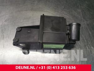 Usagé Filtre carbone Volvo XC60 II (UZ) 2.0 T5 16V AWD Prix sur demande proposé par van Deijne Onderdelen Uden B.V.