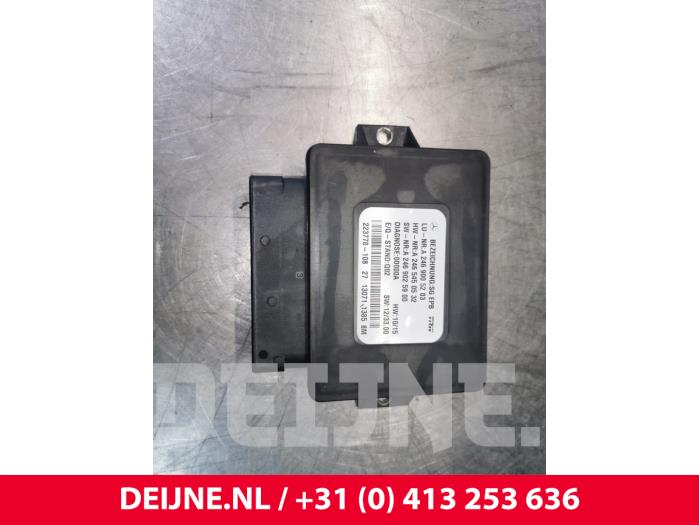 Używane Modul hamulca postojowego Mercedes CLA (117.3) 2.0 CLA-250 Turbo 16V Cena € 25,00 Procedura marży oferowane przez van Deijne Onderdelen Uden B.V.
