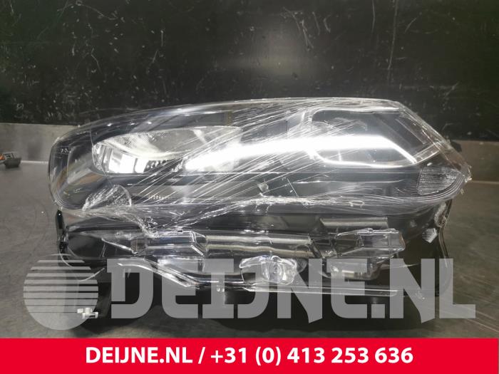 Nowe Reflektor prawy Citroen Berlingo Cena € 229,90 Z VAT oferowane przez van Deijne Onderdelen Uden B.V.