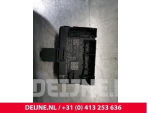 Used Central door locking module Volkswagen Crafter (SY) 2.0 TDI Price € 36,30 Inclusive VAT offered by van Deijne Onderdelen Uden B.V.
