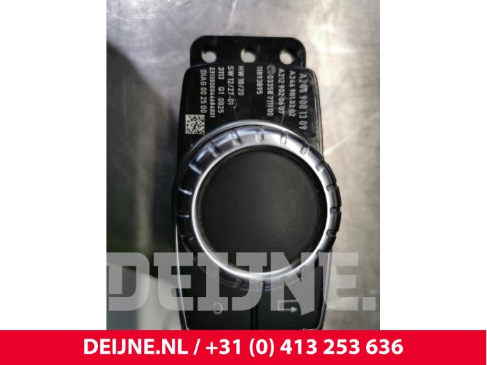 Begagnade Kontrollenhet, multimedia Mercedes CLA (117.3) 2.0 CLA-250 Turbo 16V Pris € 50,00 Marginaltabell erbjuds av van Deijne Onderdelen Uden B.V.