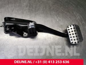 Used Brake pedal Mercedes CLA (117.3) 2.0 CLA-250 Turbo 16V Price € 25,00 Margin scheme offered by van Deijne Onderdelen Uden B.V.