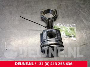 Piston d'un Mercedes-Benz Vito (447.6) 1.6 111 CDI 16V 2016