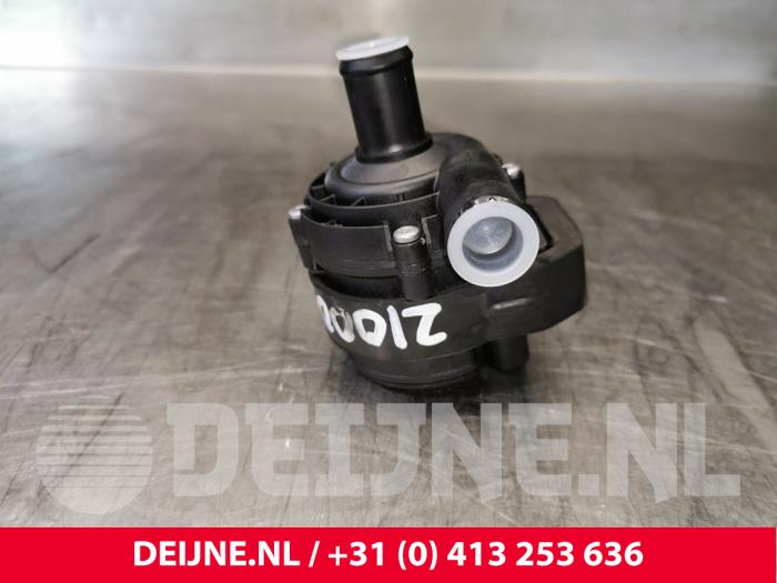 Begagnade Extra vattenpump Mercedes Vito (447.6) 2.0 114 CDI 16V Pris € 36,30 Inklusive moms erbjuds av van Deijne Onderdelen Uden B.V.