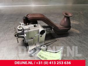 Used Oil pump Volvo XC60 I (DZ) 2.4 D4 20V AWD Price € 60,50 Inclusive VAT offered by van Deijne Onderdelen Uden B.V.