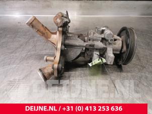 Usados Bomba de dirección asistida Fiat Ducato (250) 2.2 D 100 Multijet Euro 4 Precio € 121,00 IVA incluido ofrecido por van Deijne Onderdelen Uden B.V.