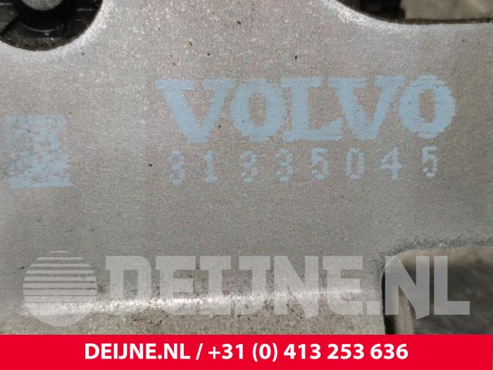 Tailgate lock mechanism from a Volvo V60 I (FW/GW) 2.4 D6 20V Plug-in Hybrid AWD 2013