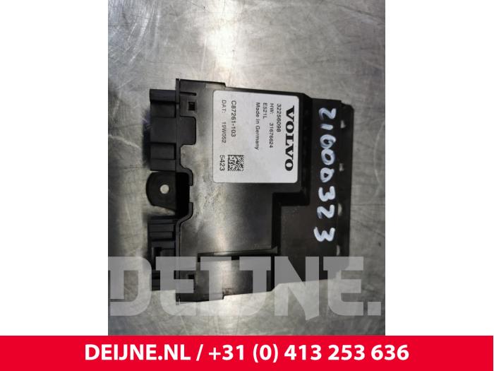 Module tailgate motor Volvo V60 II 2.0 T8 16V Plugin Hybrid AWD