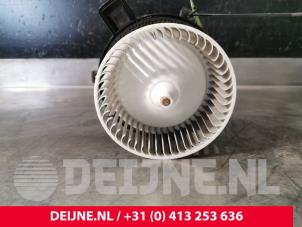 Used Heating and ventilation fan motor Opel Astra K 1.0 Turbo 12V Price € 25,00 Margin scheme offered by van Deijne Onderdelen Uden B.V.
