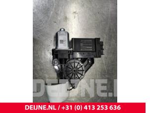Używane Silnik szyby drzwiowej Volvo XC40 (XZ) 1.5 T3 Autom. 12V Cena € 50,00 Procedura marży oferowane przez van Deijne Onderdelen Uden B.V.
