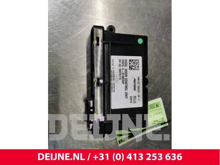 Używane Modul centralnego zamka Tesla Model S 70D Cena € 48,40 Z VAT oferowane przez van Deijne Onderdelen Uden B.V.
