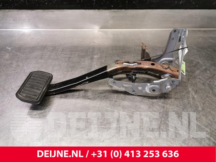 Używane Pedal hamulca Tesla Model S 70D Cena € 42,35 Z VAT oferowane przez van Deijne Onderdelen Uden B.V.