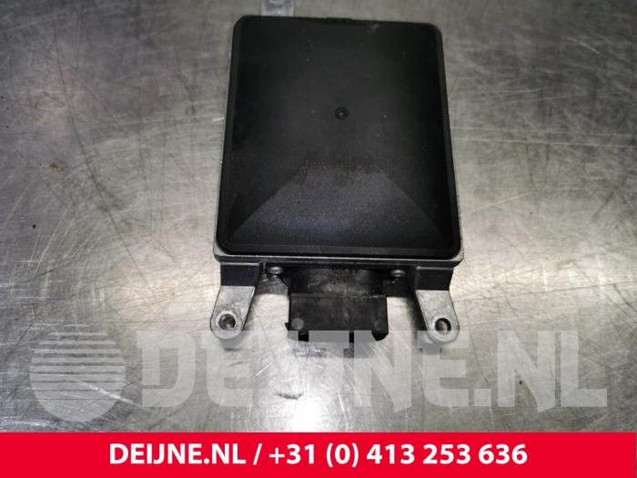 Używane Czujnik Side Assist Audi S8 (D4) 4.0 Plus V8 TFSI 32V Cena € 300,00 Procedura marży oferowane przez van Deijne Onderdelen Uden B.V.