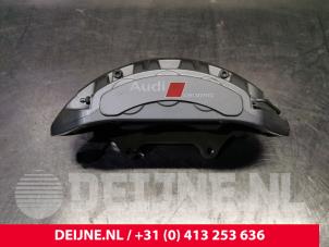 Używane Zacisk hamulcowy lewy przód Audi S8 (D4) 4.0 Plus V8 TFSI 32V Cena € 800,00 Procedura marży oferowane przez van Deijne Onderdelen Uden B.V.