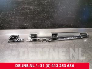 Gebrauchte Luftgitter Armaturenbrett Audi S8 (D4) 4.0 Plus V8 TFSI 32V Preis € 150,00 Margenregelung angeboten von van Deijne Onderdelen Uden B.V.