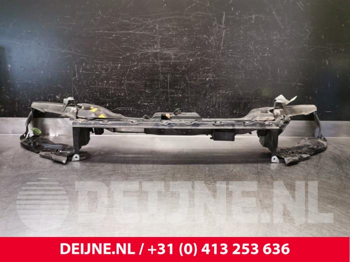 Używane Panel przedni Volvo V50 (MW) 2.4 20V Cena € 75,00 Procedura marży oferowane przez van Deijne Onderdelen Uden B.V.