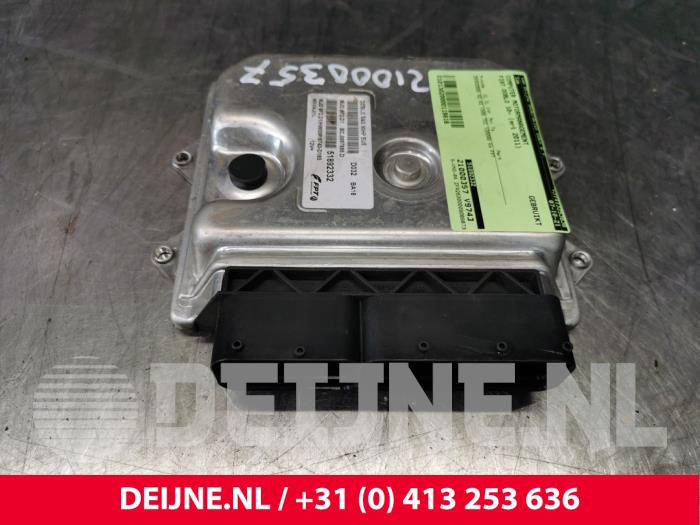 Używane Komputer sterowania silnika Fiat Doblo Cargo (263) 1.3 MJ 16V DPF Euro 5 Cena € 272,25 Z VAT oferowane przez van Deijne Onderdelen Uden B.V.