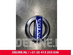 Nowe Emblemat Volvo S60 Cena € 30,25 Z VAT oferowane przez van Deijne Onderdelen Uden B.V.