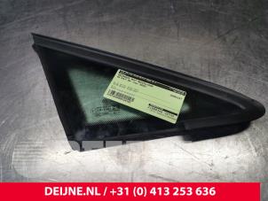 Używane Trójkatna szyba prawy przód Volkswagen Golf VIII (CD1) 2.0 GTI 16V Cena € 40,00 Procedura marży oferowane przez van Deijne Onderdelen Uden B.V.