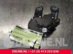 Używane Silnik wycieraczki tylnej Volkswagen Golf VIII (CD1) 2.0 GTI 16V Cena € 45,00 Procedura marży oferowane przez van Deijne Onderdelen Uden B.V.