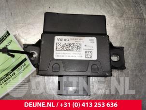 Używane Modul (rózne) Volkswagen Golf VIII (CD1) 2.0 GTI 16V Cena € 95,00 Procedura marży oferowane przez van Deijne Onderdelen Uden B.V.