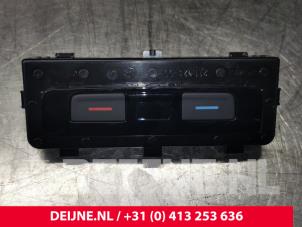 Used Heater control panel Volkswagen Golf VIII (CD1) 2.0 GTI 16V Price € 19,00 Margin scheme offered by van Deijne Onderdelen Uden B.V.
