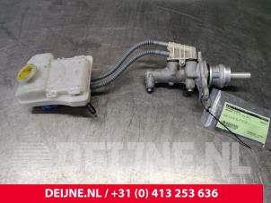 Used Master cylinder Mercedes Vito (447.6) 1.6 111 CDI 16V Price € 48,40 Inclusive VAT offered by van Deijne Onderdelen Uden B.V.