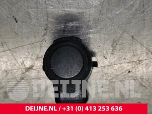 Używane Czujnik parkowania Porsche Taycan (Y1A) 4S Cena € 60,50 Z VAT oferowane przez van Deijne Onderdelen Uden B.V.