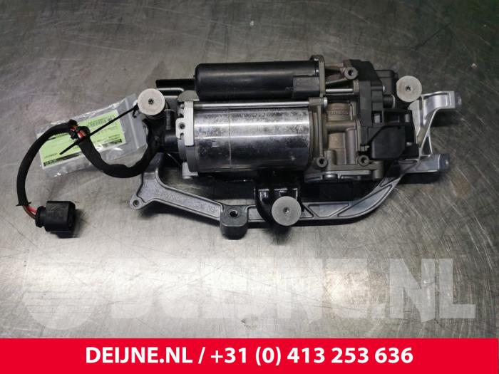 Compressor from a Porsche Taycan (Y1A) 4S 2021