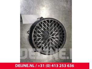 Used Speaker Porsche Taycan (Y1A) 4S Price € 48,40 Inclusive VAT offered by van Deijne Onderdelen Uden B.V.