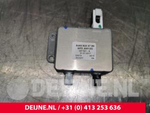 Used Antenna Mercedes Vito (447.6) 1.6 111 CDI 16V Price € 30,25 Inclusive VAT offered by van Deijne Onderdelen Uden B.V.