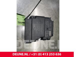Used Airbag Module Porsche Taycan (Y1A) 4S Price € 302,50 Inclusive VAT offered by van Deijne Onderdelen Uden B.V.