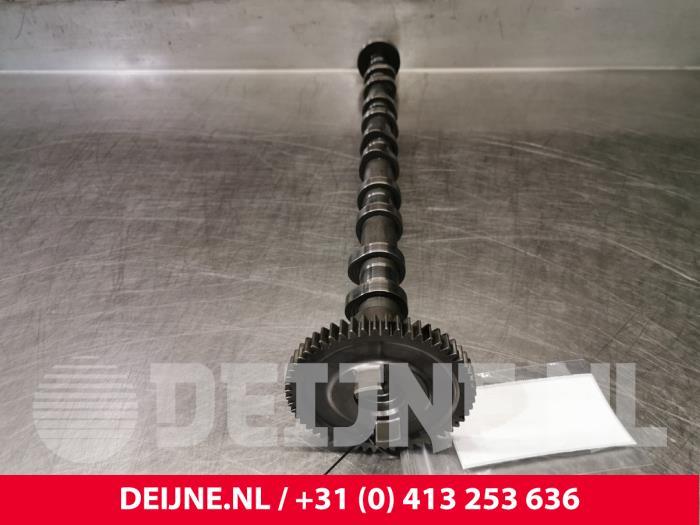 Usagé Arbre à cames Volvo V60 I (FW/GW) 2.0 D3 20V Prix € 150,00 Règlement à la marge proposé par van Deijne Onderdelen Uden B.V.