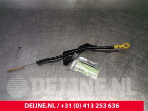 Used Oil dipstick Volvo S60 II (FS) 1.6 DRIVe,D2 Price € 25,00 Margin scheme offered by van Deijne Onderdelen Uden B.V.
