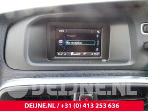 Gebrauchte Navigation Display Volvo V40 (MV) 1.6 D2 Preis auf Anfrage angeboten von van Deijne Onderdelen Uden B.V.