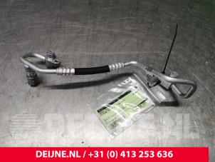 Używane Przewód klimatyzacji Porsche Taycan (Y1A) 4S Cena € 54,45 Z VAT oferowane przez van Deijne Onderdelen Uden B.V.