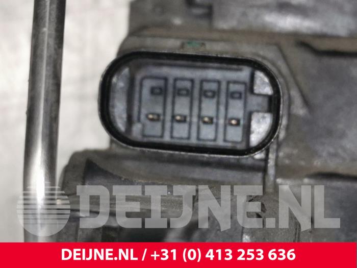 Türschlossmechanik 2-türig links van een Mercedes-Benz Vito (447.6) 2.2 114 CDI 16V 2015