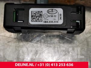 Used Antenna Porsche Taycan (Y1A) 4S Price € 21,78 Inclusive VAT offered by van Deijne Onderdelen Uden B.V.
