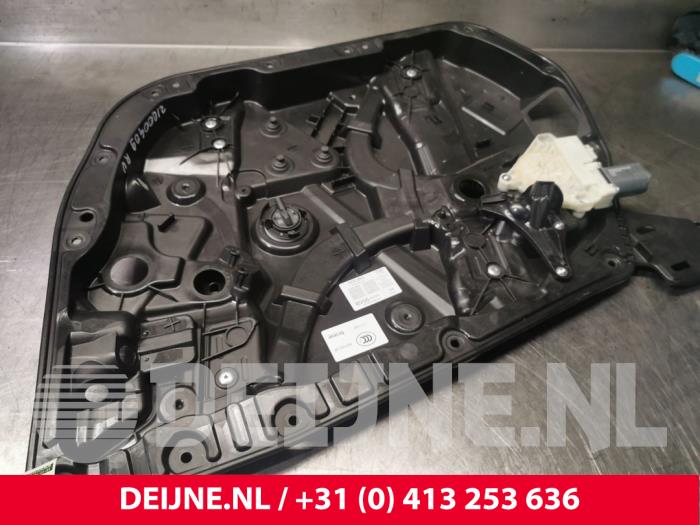 Window mechanism 4-door, front right Mercedes E E-220d 2.0 Turbo 16V ...